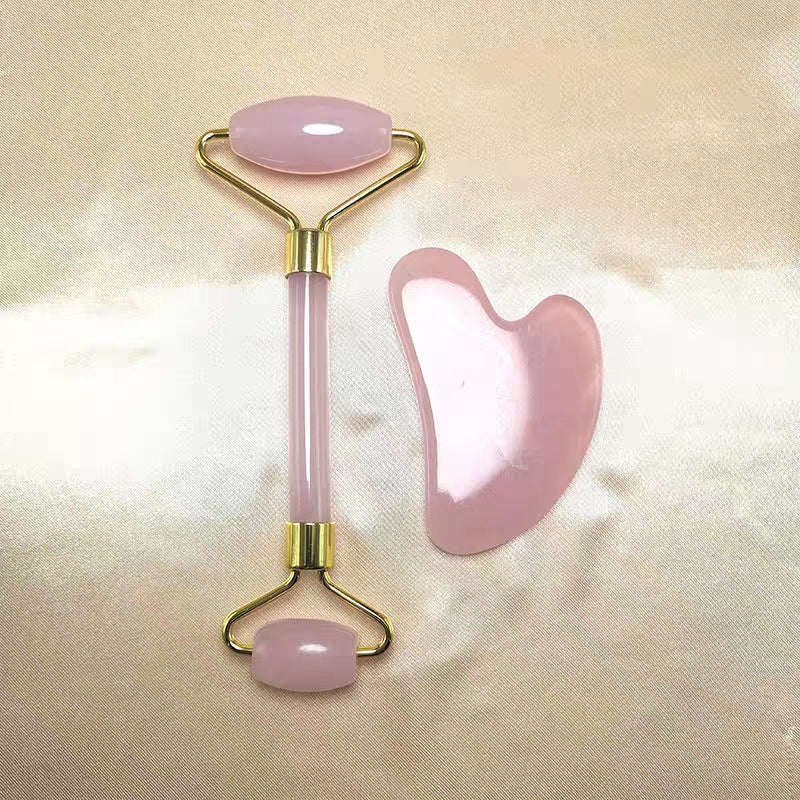 In stock: Resin rose quartz massage roller, imitation jade beauty bar, facial massager, double-headed roller gua sha set.